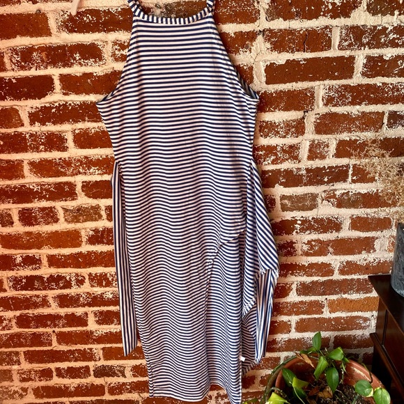 Blue & white summer wrap dress - Picture 7 of 8